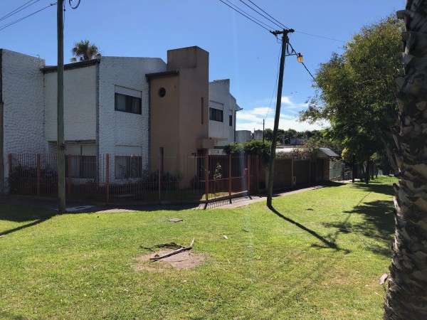 CASA 4 AMB GARAGE DOBLE Y PATIO