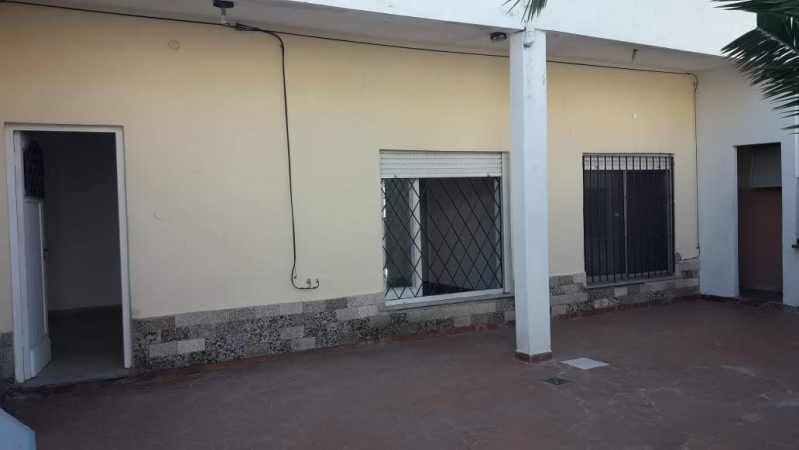 ALQUILER CASA PH 4 AMBIENTES CON PATIO GRANDE QUILMES