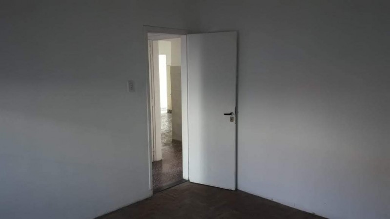 ALQUILER CASA PH 4 AMBIENTES CON PATIO GRANDE QUILMES