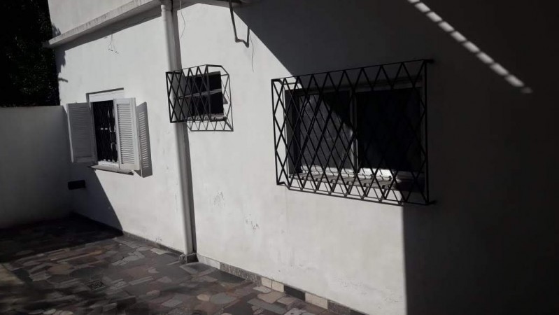ALQUILER CASA PH 4 AMBIENTES CON PATIO GRANDE QUILMES
