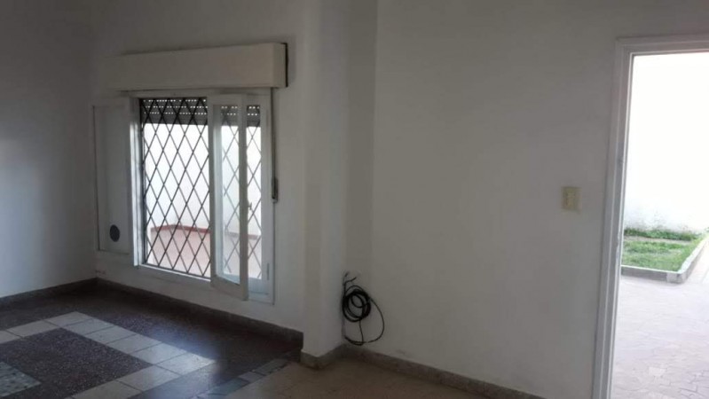 ALQUILER CASA PH 4 AMBIENTES CON PATIO GRANDE QUILMES