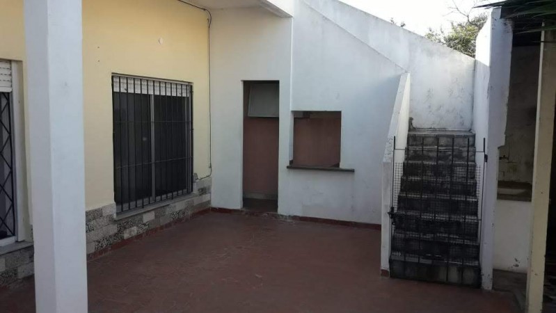 ALQUILER CASA PH 4 AMBIENTES CON PATIO GRANDE QUILMES