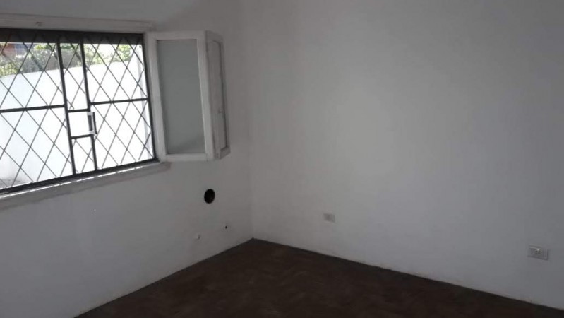 ALQUILER CASA PH 4 AMBIENTES CON PATIO GRANDE QUILMES
